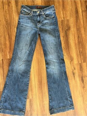 7 For All Mankind Dojo Flared Jeans in Medium Blue Wash